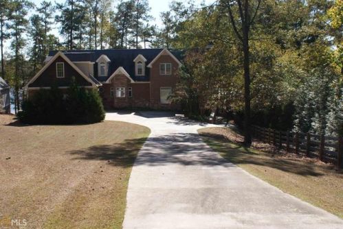280 Attis Pointe Dr, Hartwell, GA 30643-8141