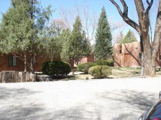 226 Kit Carson Rd, Ranchito, NM 87571-4402
