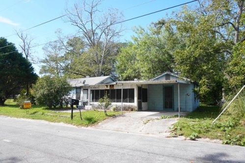 900 Johanna St, Waycross, GA 31503-2427