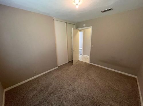 7607 Creston Ln, Austin TX  78752-1326 exterior