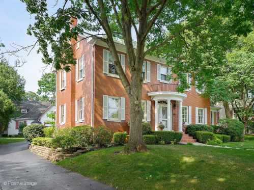 245 Claremont St, Elmhurst, IL 60126-3303