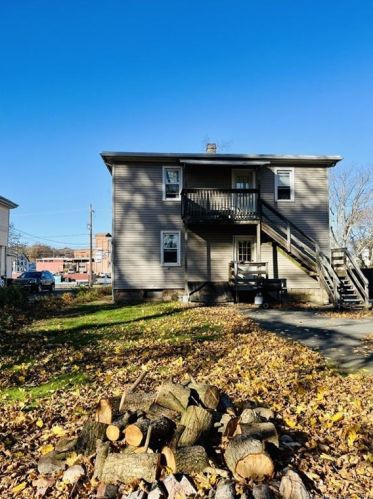 36 Center St, Southington CT  06489-3105 exterior