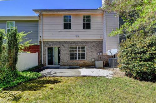 357 Creek Manor Way, Suwanee GA  30024-6565 exterior
