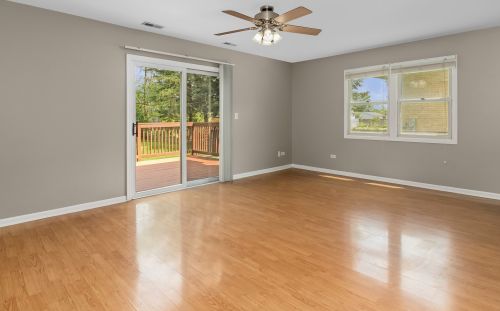 135 La Londe Ave, Addison, IL 60101-3303