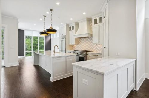 1074 Abington Ct, Atlanta GA  30319 exterior