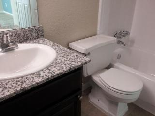 801 Country Place Dr, Houston TX  77079-8501 exterior