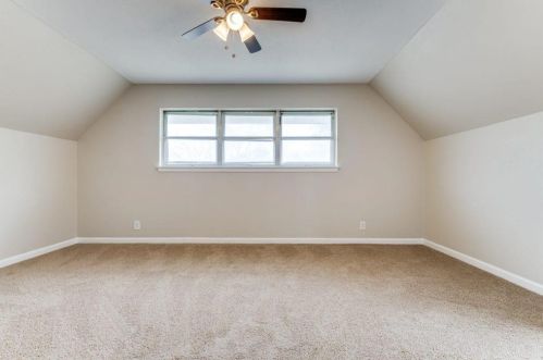 1700 Warren Ln, Fort Worth TX  76112-5723 exterior