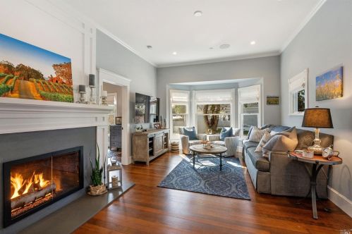 502 Tucker St, Healdsburg, CA 95448-4429