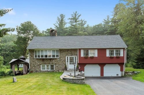 5 Marilyn Park Dr, Hampstead, NH 03841-2313