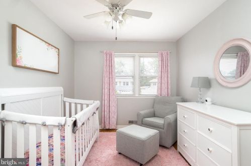 14 Winding Way, Trenton NJ 08620-2628 exterior