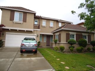 4024 Thornhill Way, Modesto, CA 95356-9351