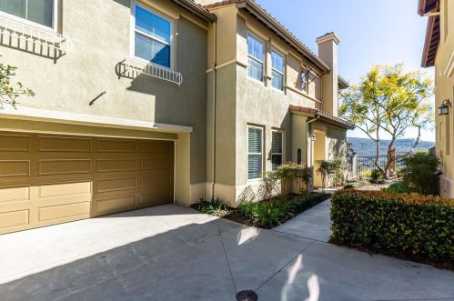 2045 Silverado St, San Marcos, CA 92078-3201