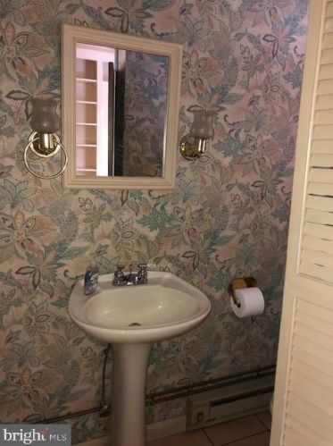 241 Mary St, Lancaster PA  17603-3329 exterior