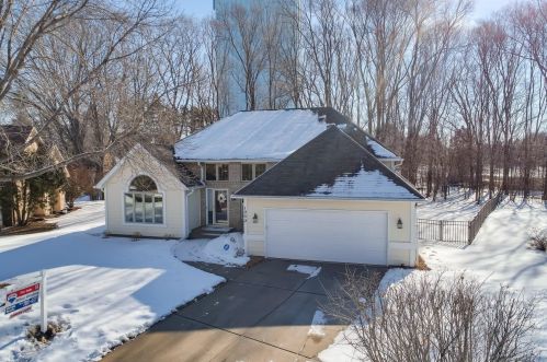 1252 Bucher Ave, Saint Paul MN  55126-8436 exterior