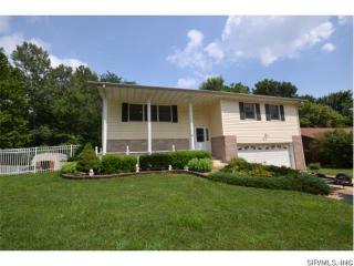 620 Andra Dr, Maryville, IL 62062-5717