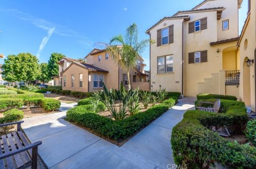 39 Tall Oak, Irvine CA  92603-4213 exterior