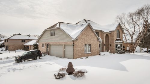 221 Lido Trl, Hanover Park, IL 60103-8602