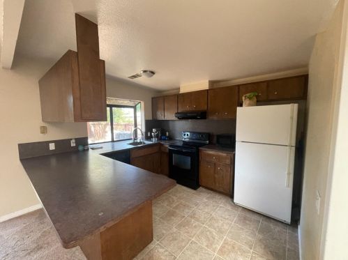 8710 Kelsey Dr, Elk Grove, CA 95624-1849