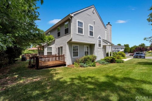 74 Castle Pointe Blvd, Piscataway NJ  08854-5064 exterior