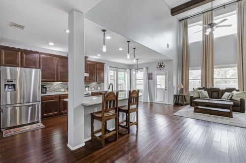 9306 Wheatfield Ln, Richmond TX 77469-5358 exterior