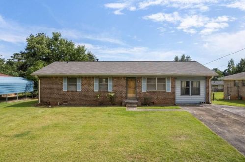 2979 Preston Dr, Rex, GA 30273-2340