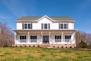 985 Furnace Hollow Rd, Dickson TN  37055-4050 exterior