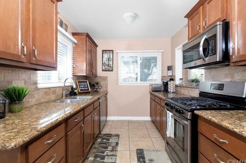 2008 Missouri St, Riverside CA  92507-3542 exterior