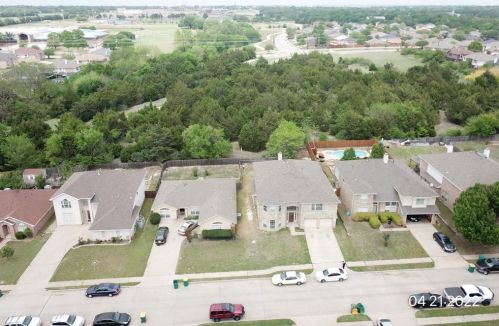 321 Tranquility Ln, Cedar Hill TX 75104-3158 exterior