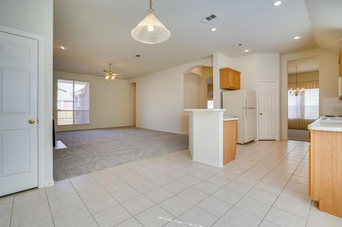 5105 Sarasota Dr, Garland TX  75043-2835 exterior