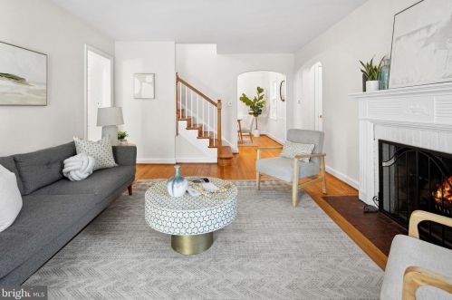 11 Sussex Rd, Silver Spring, MD 20910-5436