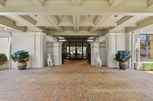 6606 Briar Cove Dr, Dallas, TX 75254-7902