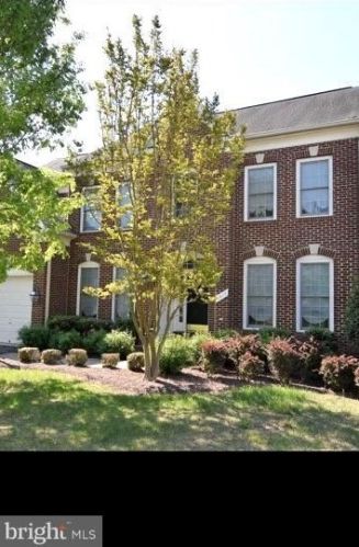 4619 Beaufont Spring Ct, Woodbridge, VA 22192-5524