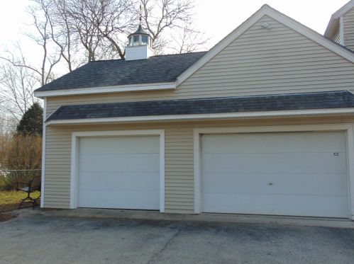 2 Eaton Ln, Seabrook, NH 03874-4167