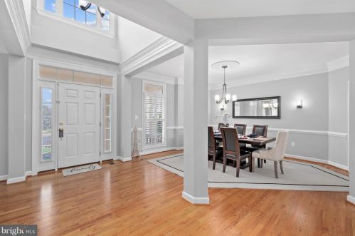 7305 Laurel Creek Ct, Springfield VA  22150-4912 exterior