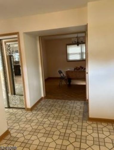 295 Atlantic Dr, Parsippany, NJ 07054-2441