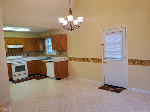130 Pine Needle Trl, Villa Rica, GA 30180-7438