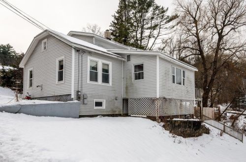 33 Addison St, Laconia, NH 03246-3628