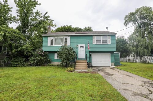 4 Griffin St, Derry, NH 03038-2514