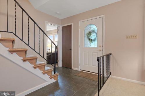 1046 Devonshire Rd, Lancaster PA  17601-1609 exterior