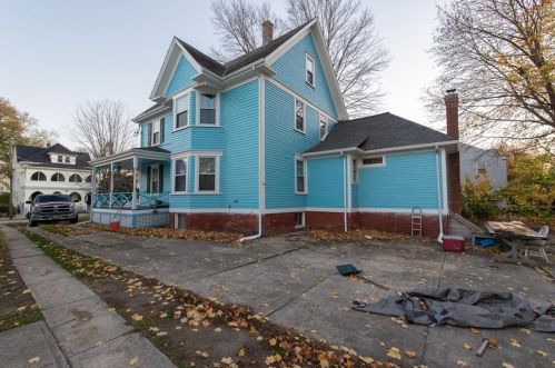 50 Trent St, Woonsocket RI  02895-1039 exterior
