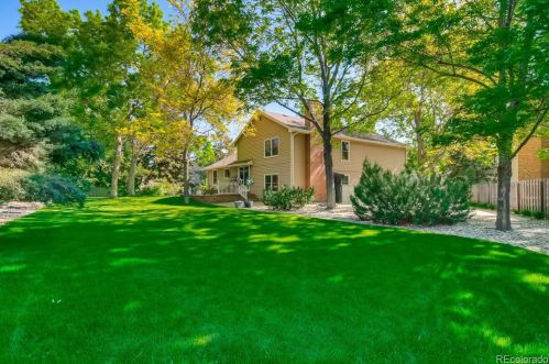 1101 Oakmont Ct, Fort Collins CO  80525-2855 exterior