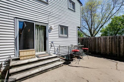 3422 Highlander Dr, Saint Paul MN  55122-1310 exterior