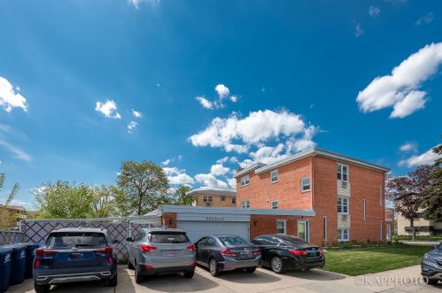 631 Beau Ct, Des Plaines, IL 60016-5814