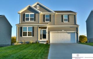 15513 Knudsen Cir, Bennington, NE 68007-1904
