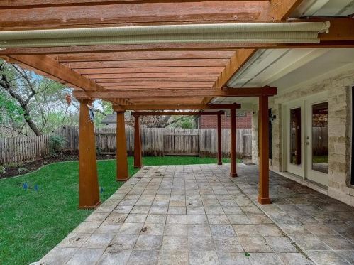 4520 Eagle Feather Dr, Austin TX  78735-6466 exterior