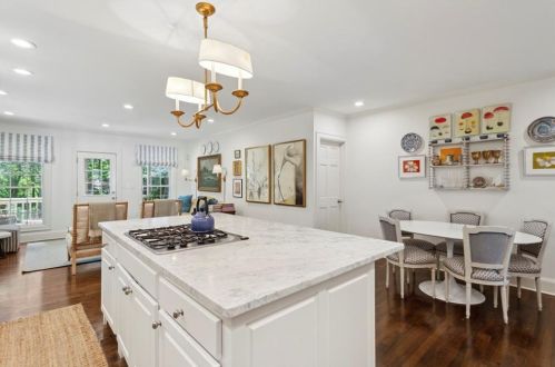 2035 Dellwood Dr, Atlanta GA  30309-1242 exterior