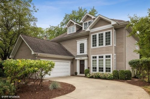 5528 Ridgewood Dr, Western Springs, IL 60558-2122