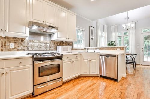 2491 Emerald Ridge Ct, Atlanta GA  30345-1600 exterior