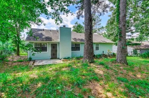 1135 Flat Shoals Rd, Atlanta GA  30349-6413 exterior