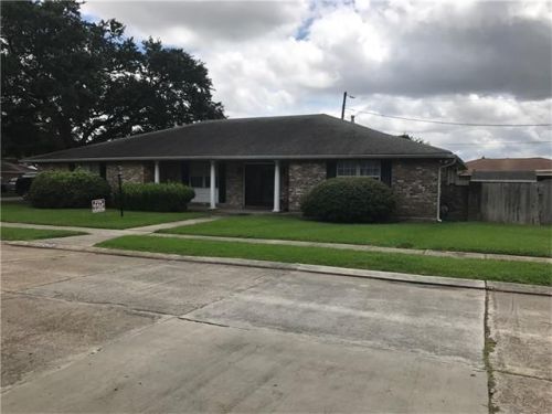 212 Linda Ct, Gretna, LA 70053-5045